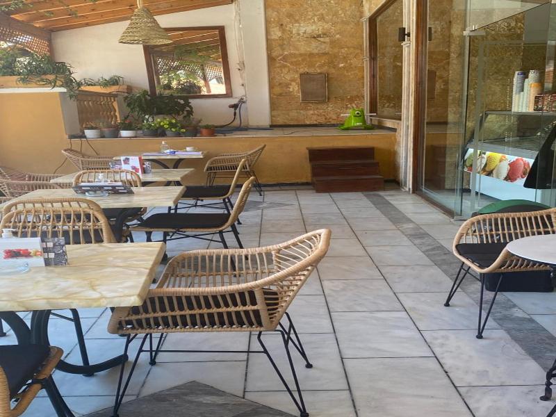 Costas Inn image