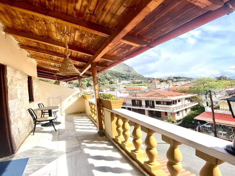 Costas Inn image