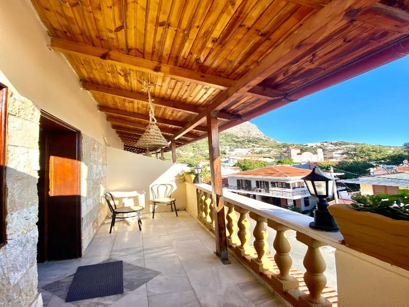 Costas Inn image