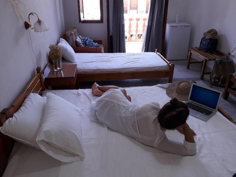 Costas Inn image
