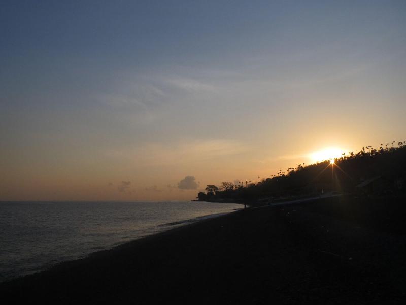 Amed Sari Beach Guesthouse image