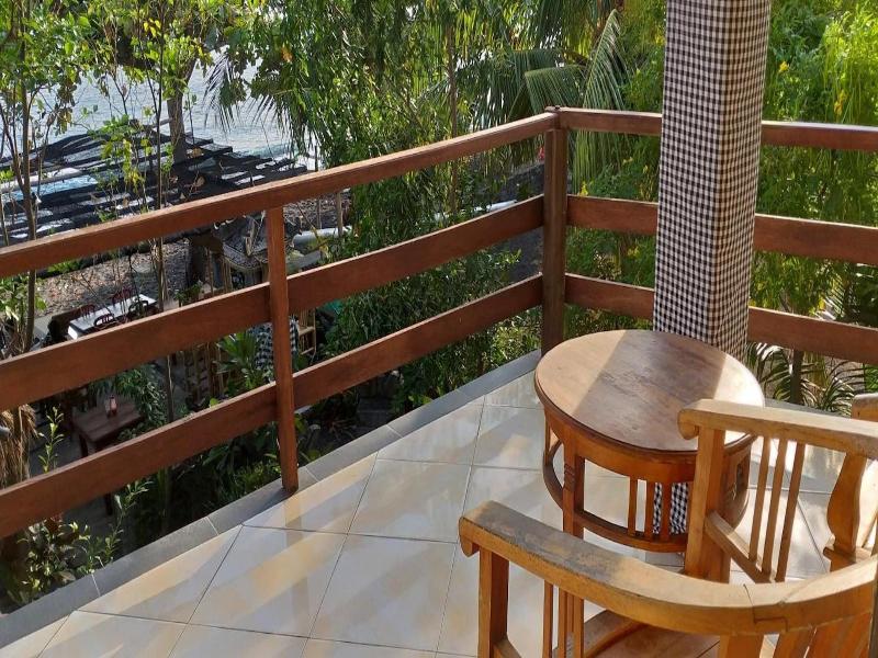 Amed Sari Beach Guesthouse image