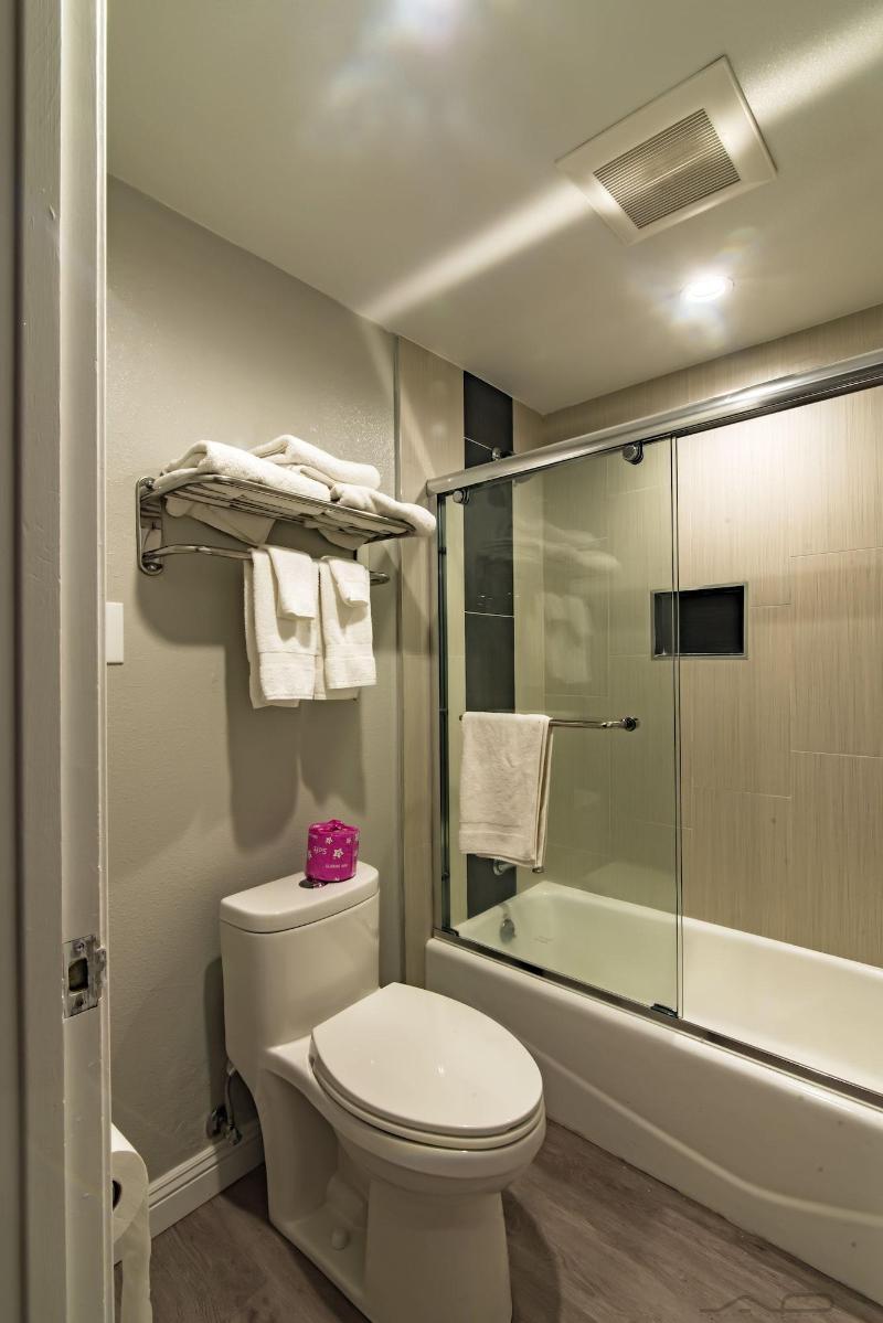 SeaScape Inn - A FairBridge Hotel image