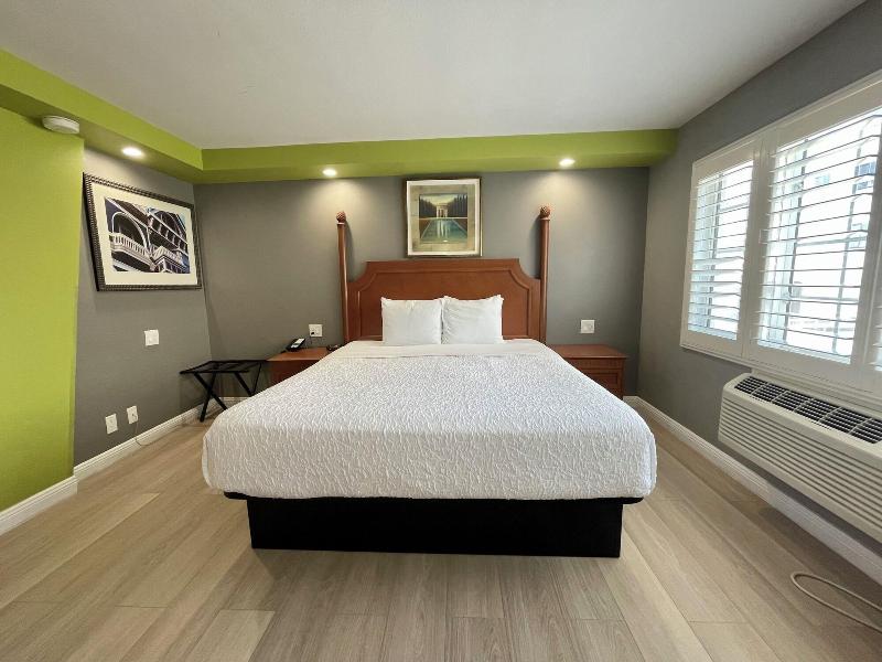 SeaScape Inn - A FairBridge Hotel image