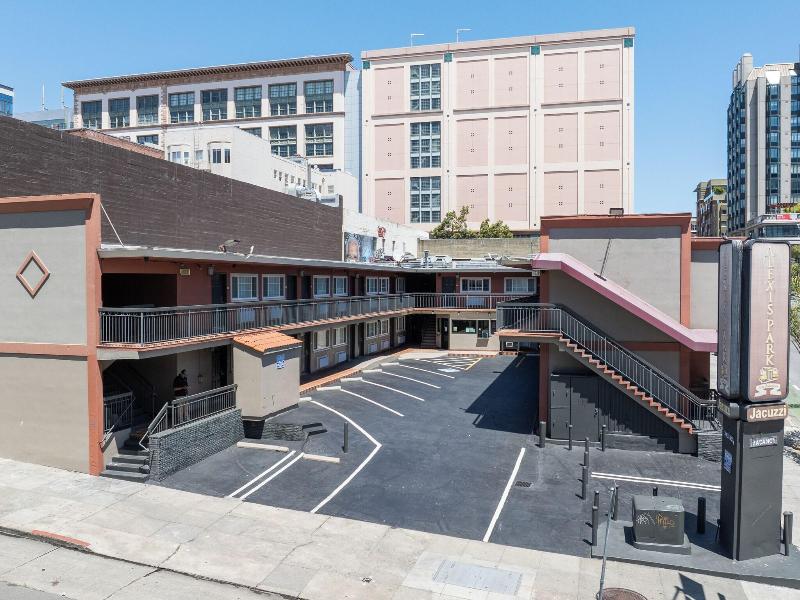 Alexis Park Hotel image