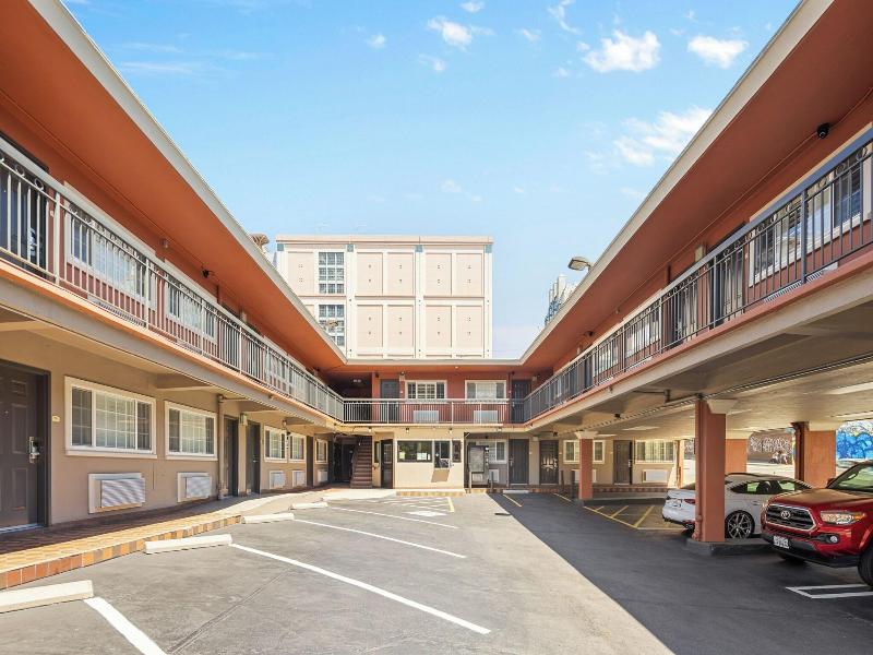 Alexis Park Hotel image