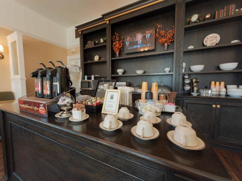 Stanyan Park Hotel image