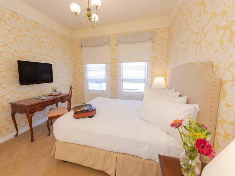 Stanyan Park Hotel image