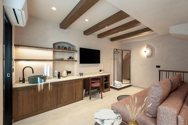 The 48 Suites image