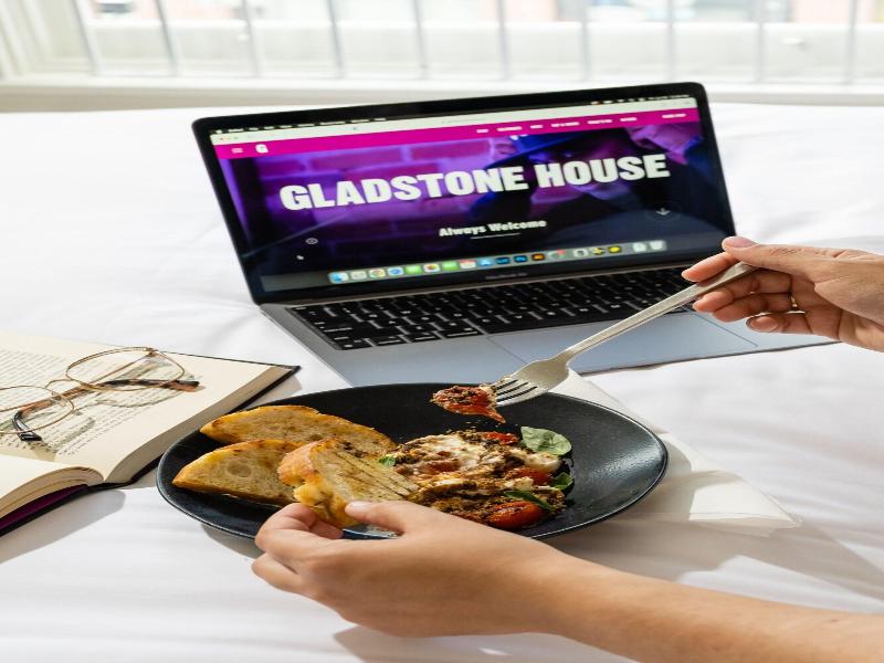 Gladstone Hotel image