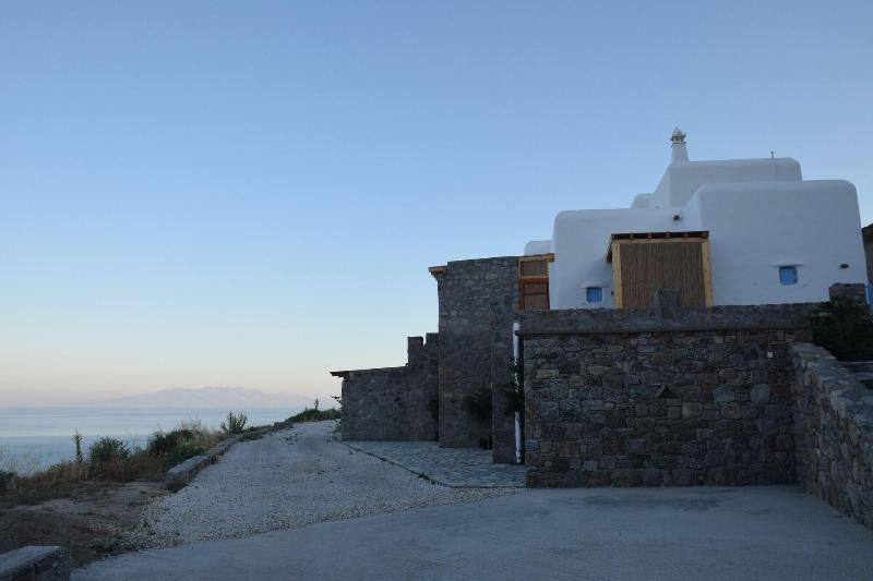 Andromeda Mykonos Villas & Suites