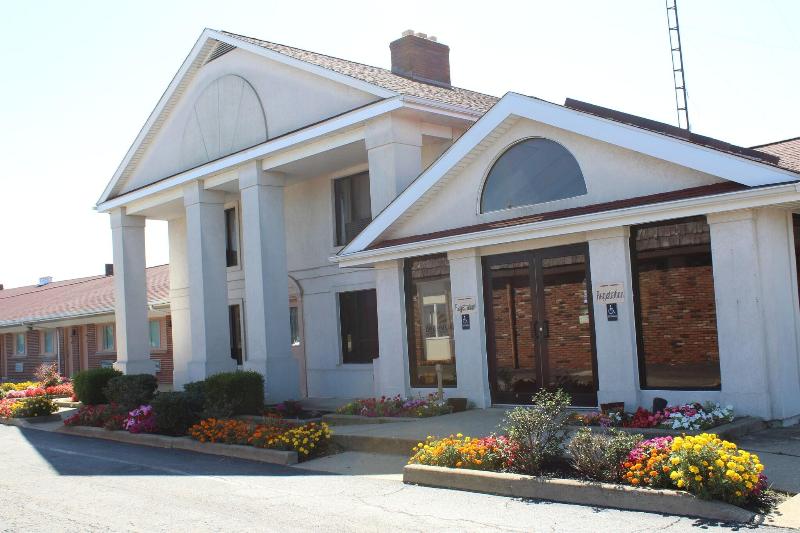 Bellevue Hotel & Suites image