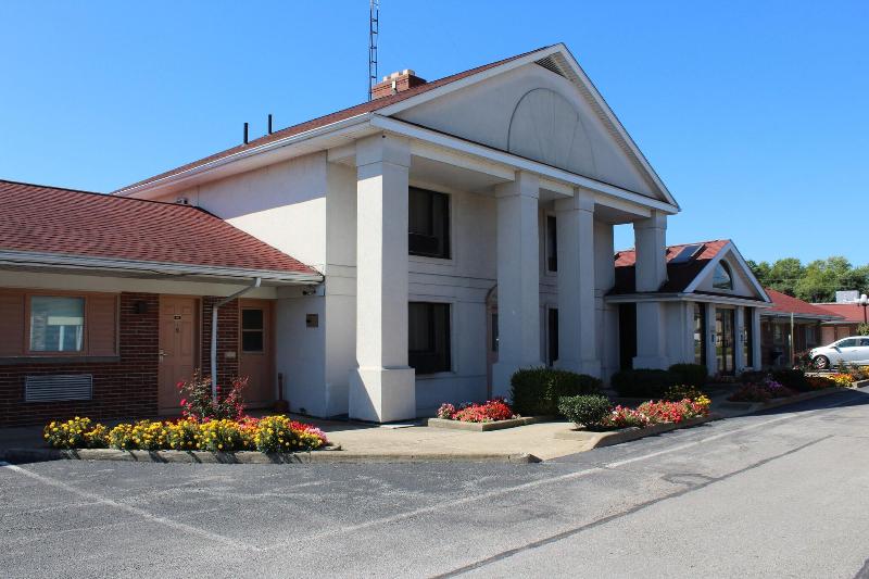 Bellevue Hotel & Suites image