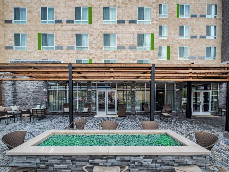 Courtyard By Marriott Toledo West