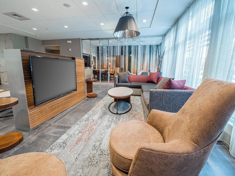 Courtyard By Marriott Toledo West