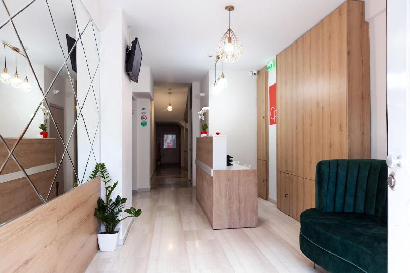 City Plaza Apartments & Rooms image