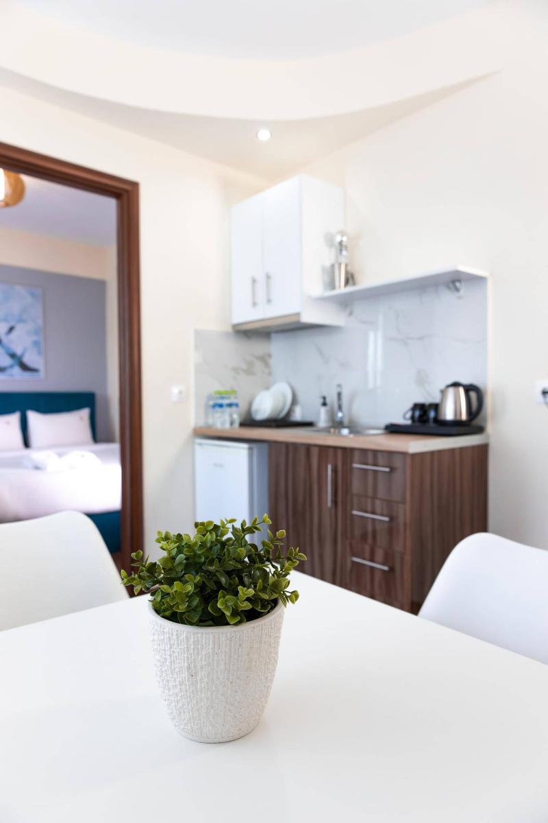 City Plaza Apartments & Rooms image