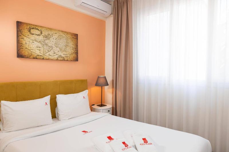 City Plaza Apartments & Rooms image