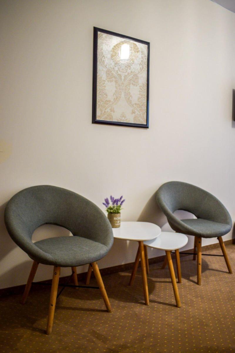 City Plaza Apartments & Rooms image