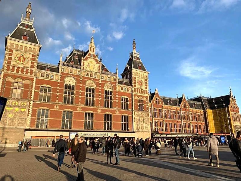 Ph93 Amsterdam Central image