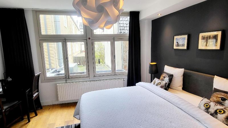 Velvetamsterdam image