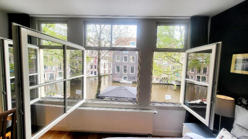 Velvetamsterdam image