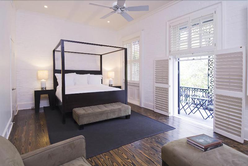 Hotel Royal image