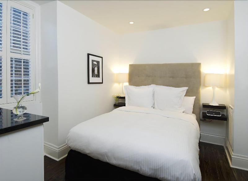 Hotel Royal image