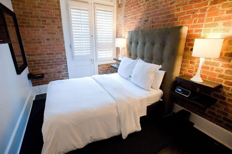 Hotel Royal image