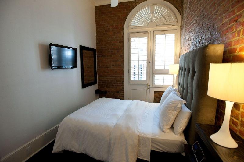 Hotel Royal image