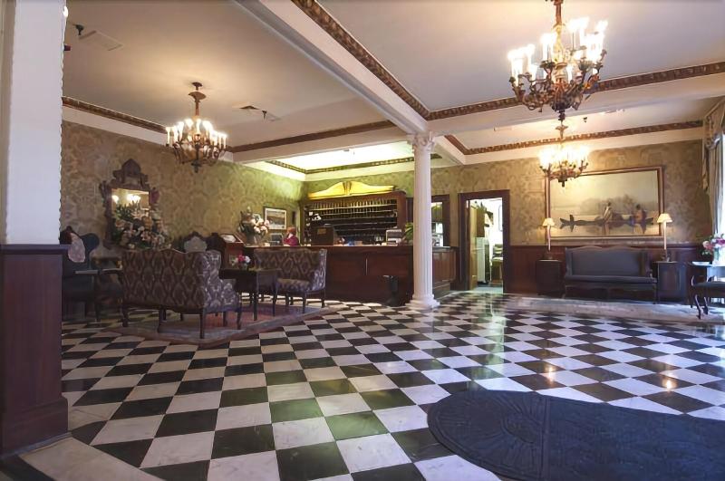 Le Richelieu In The French Quarter image
