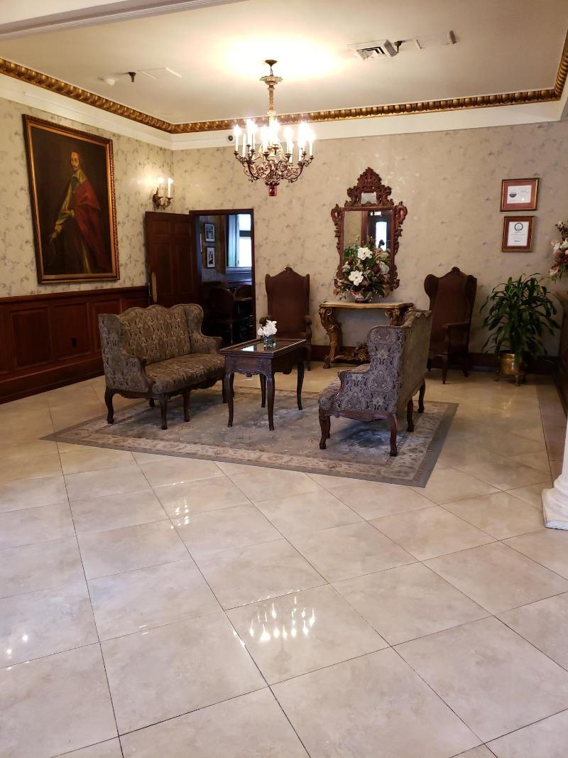 Le Richelieu In The French Quarter image