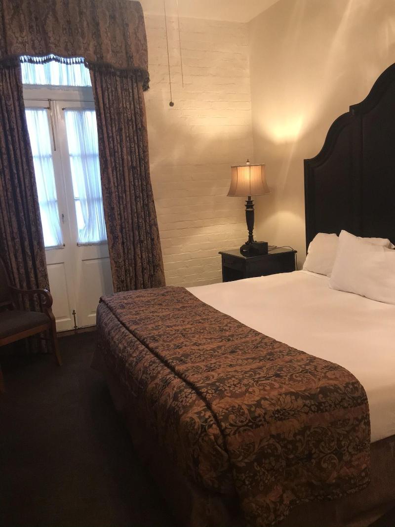 Le Richelieu In The French Quarter image