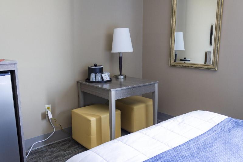 Seaport Inn & Marina image
