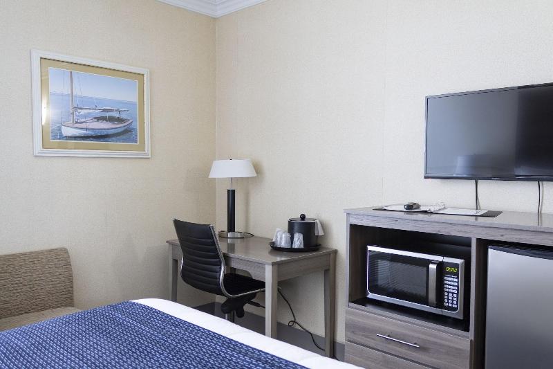 Seaport Inn & Marina image