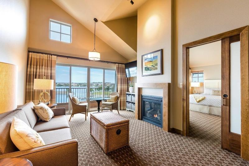 The Lodge At Columbia Point image