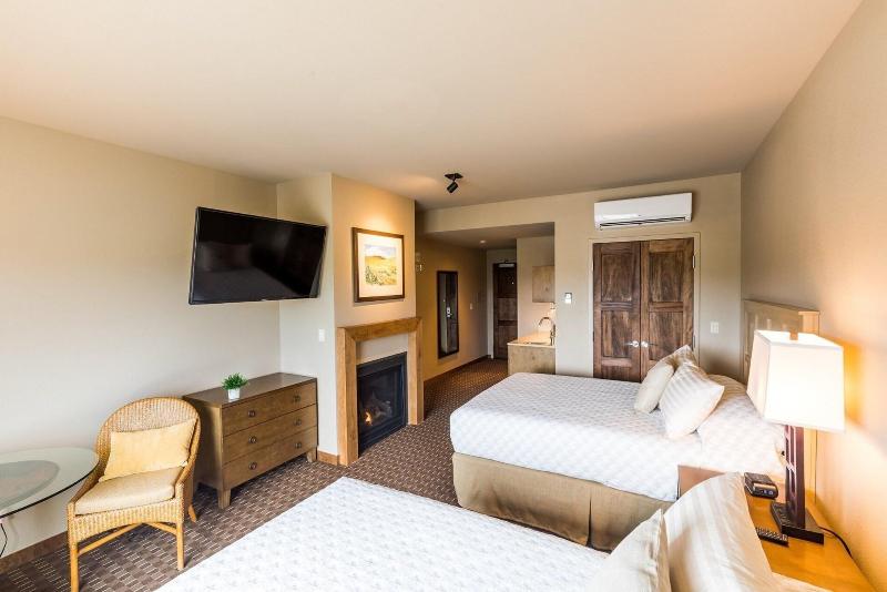 The Lodge At Columbia Point image