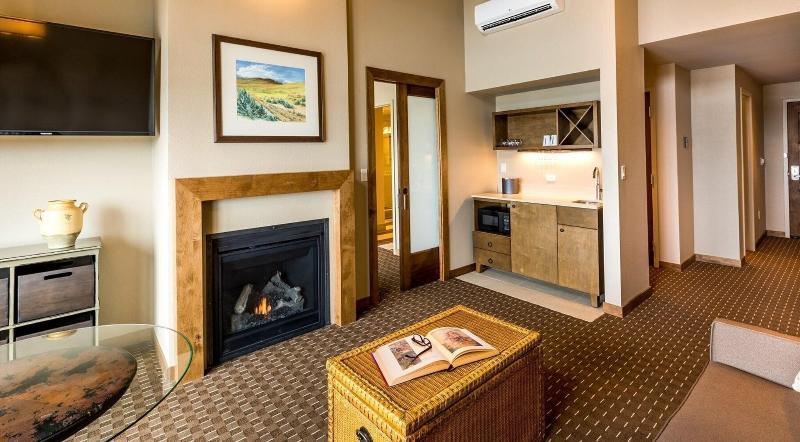 The Lodge At Columbia Point image