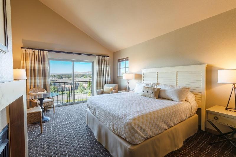 The Lodge At Columbia Point image
