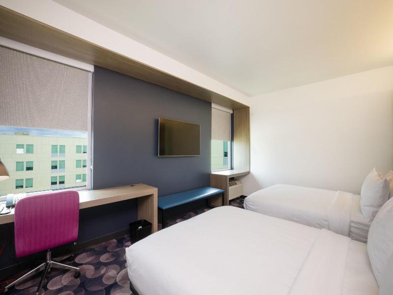 Aloft Austin Airport image