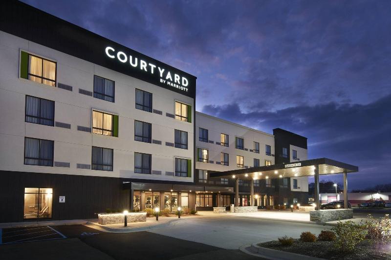 Courtyard By Marriott Jackson image