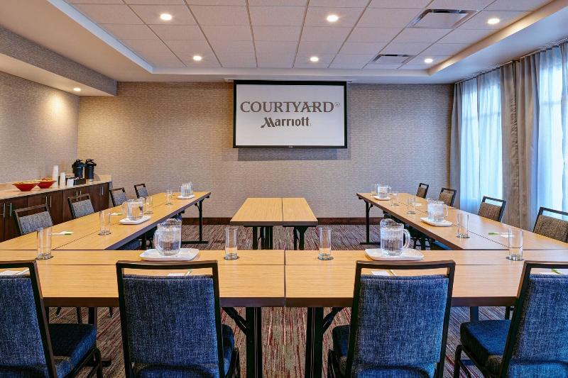 Courtyard By Marriott Jackson image