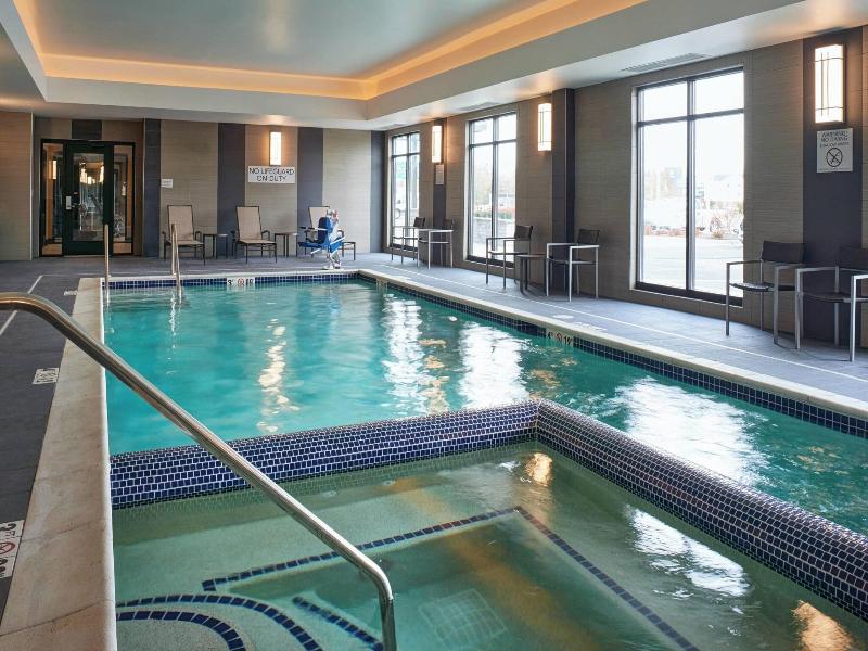 Courtyard By Marriott Jackson