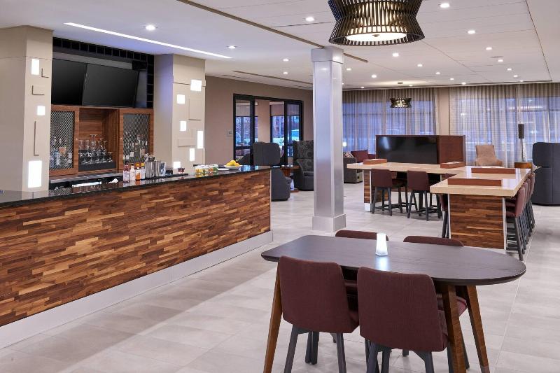 Courtyard By Marriott Jackson image