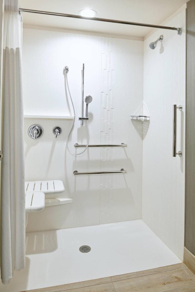 Courtyard By Marriott Jackson image