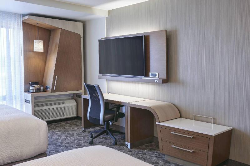 Courtyard By Marriott Jackson image