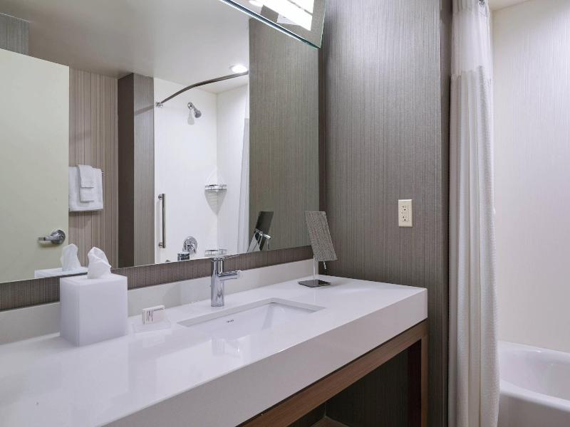 Courtyard By Marriott Jackson image