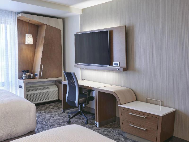 Courtyard By Marriott Jackson image