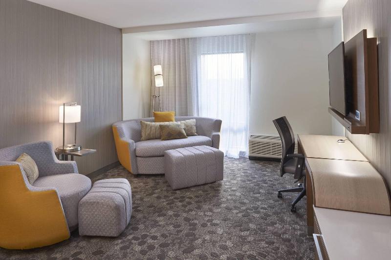 Courtyard By Marriott Jackson image