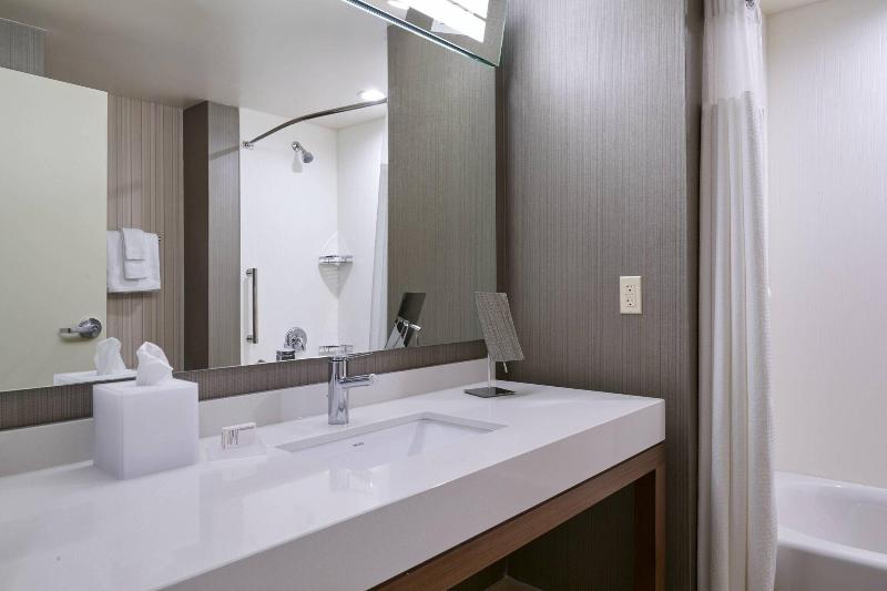 Courtyard By Marriott Jackson image